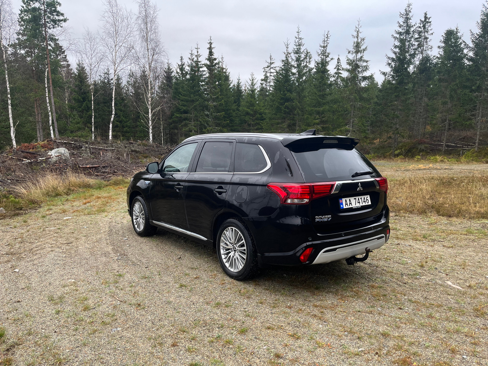 Mitsubishi Outlander PHEV 2,4 4WD Instyle 2