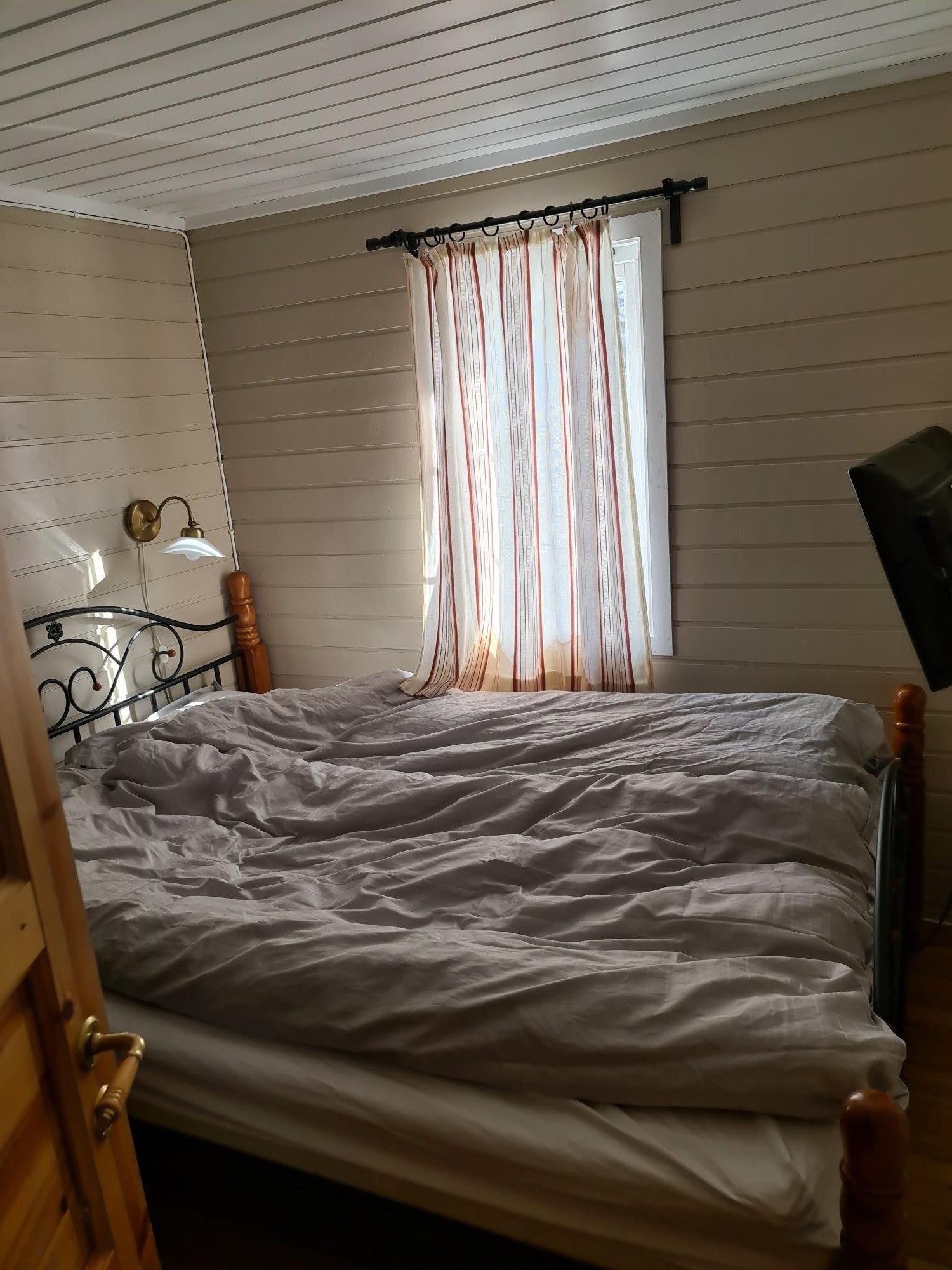 Soverom 1 (160 cm seng) Galleribilde