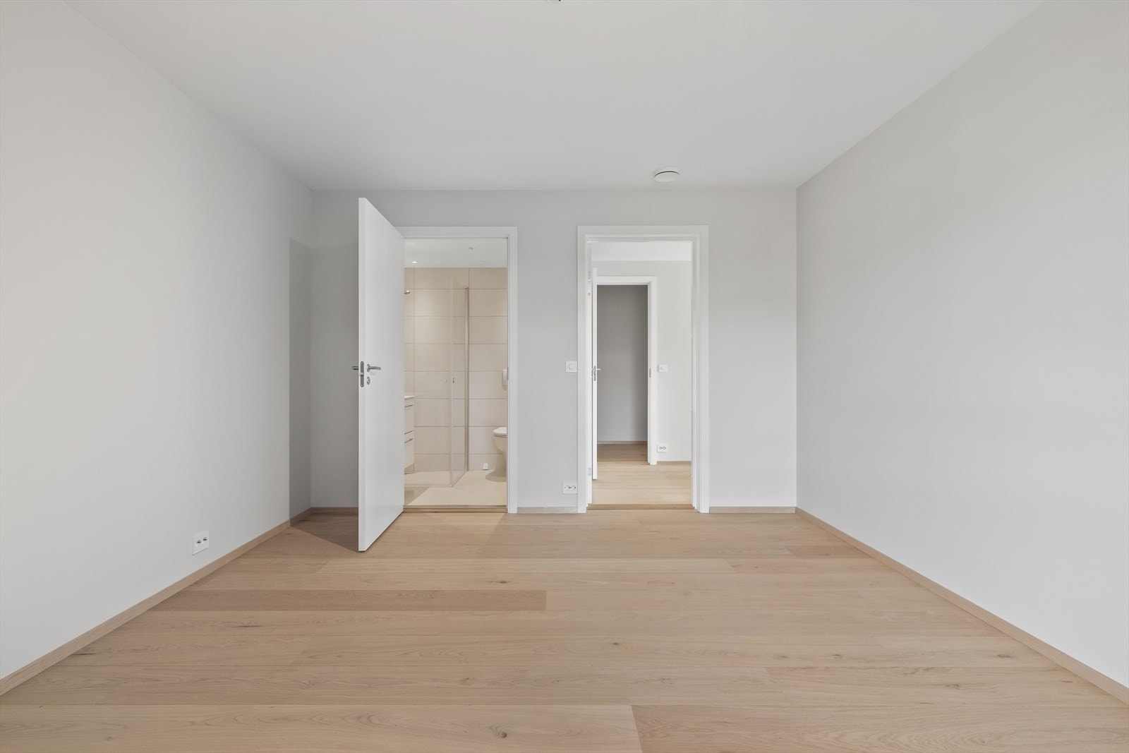 Hovedsoverommet har inngang til eget bad/wc Galleribilde