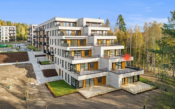 Fasade med leiligheten rødmerket Galleribilde