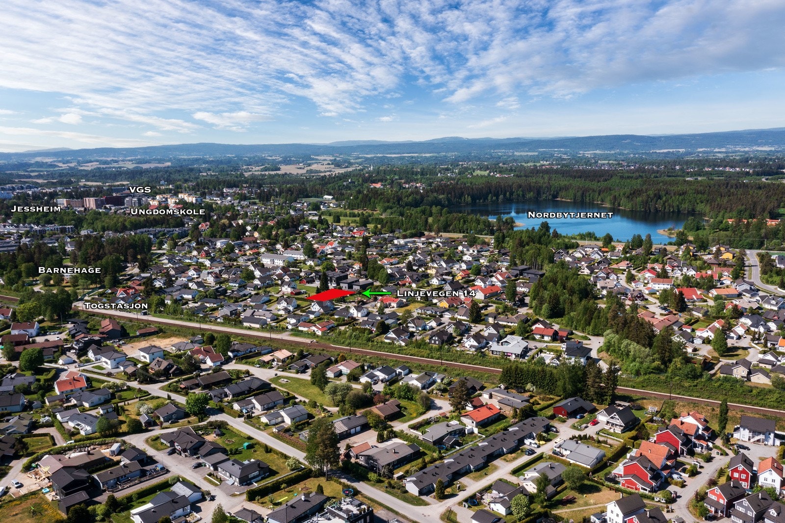 Nordbytjernet ligger en kort gåtur fra boligen og er et av de flotteste friluftsområdene i Ullensaker. Nordbytjernet har flott badeplass med strand, volleyballbane, bade- og fiskebrygge. Galleribilde