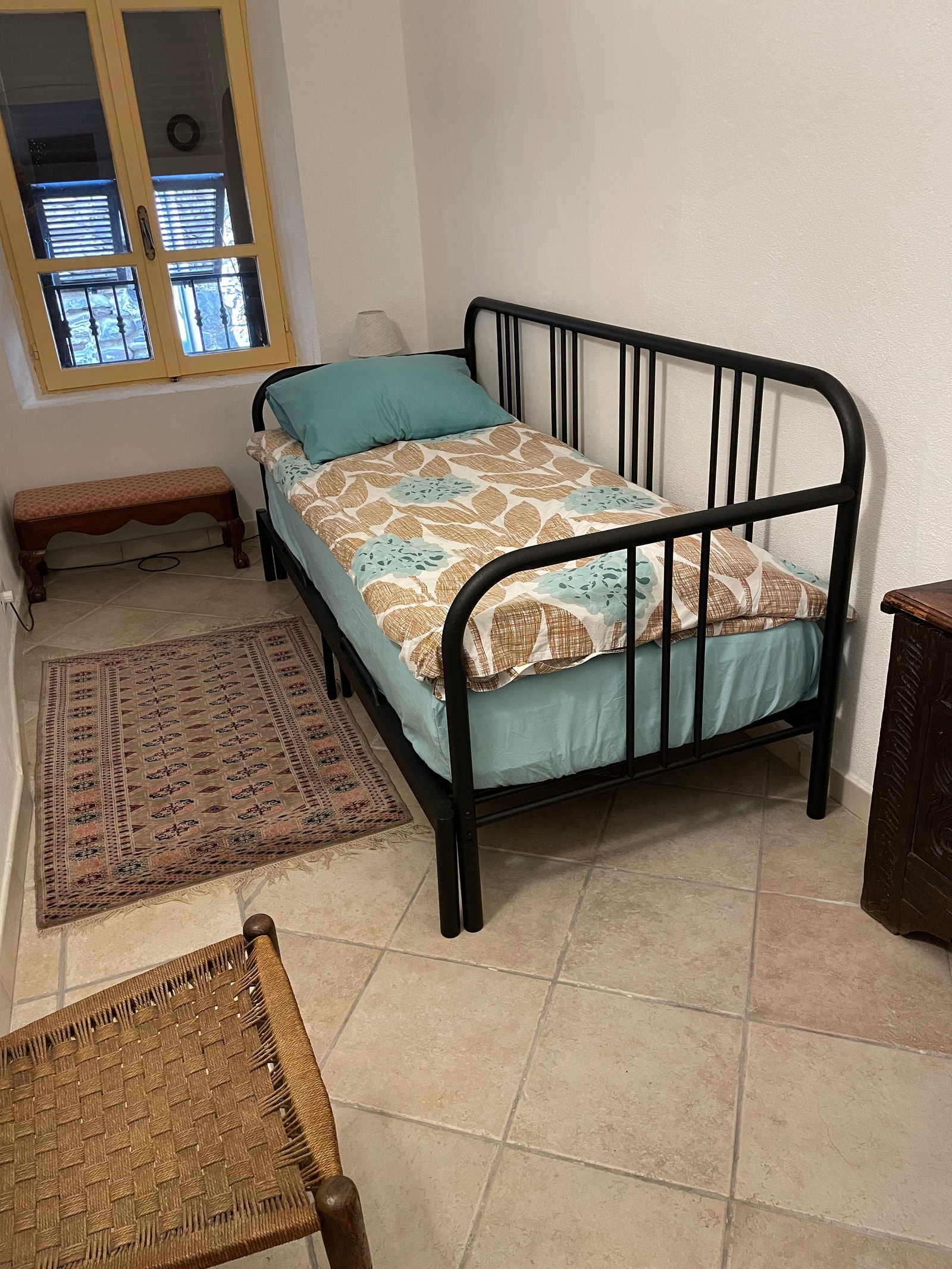 Soverom nr. 3 har god plass til en enkel seng, men er også brei nok til en dobbelseng. Galleribilde