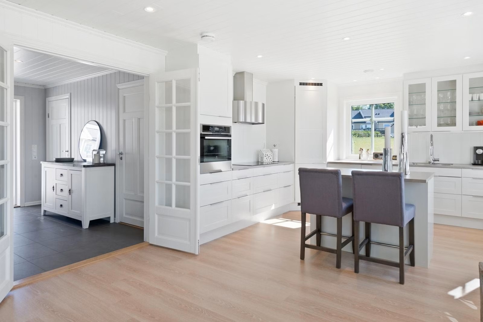 Alvheim kjøkken mot gang (kundebilde) Galleribilde