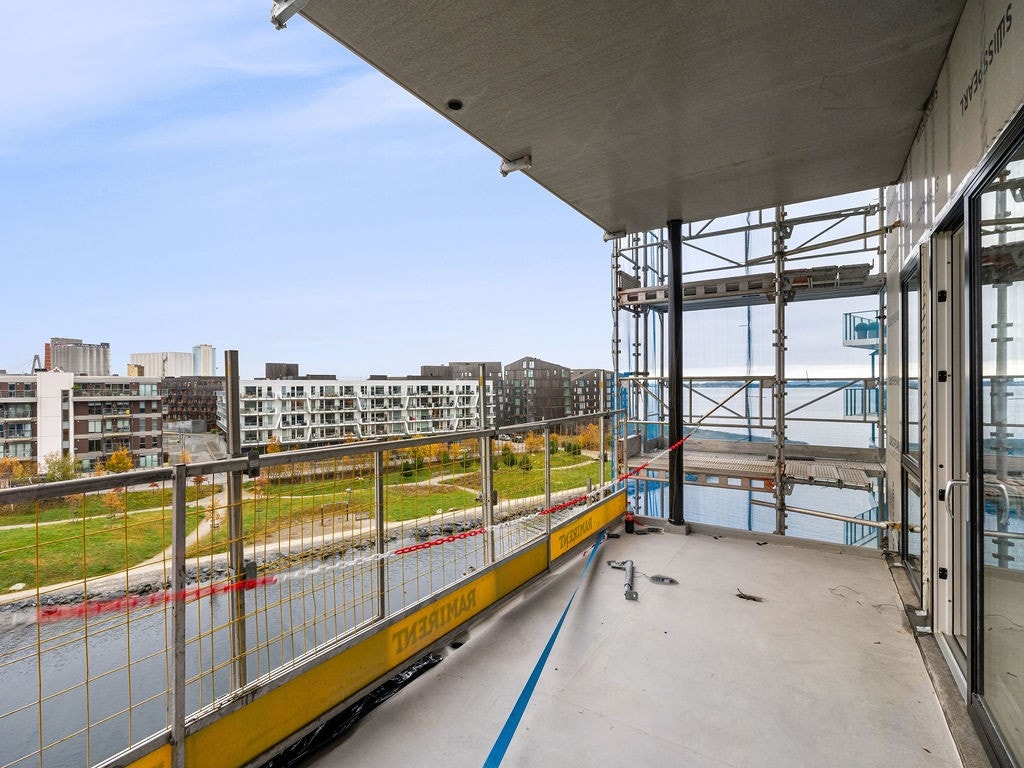 B2501(2) Galleribilde