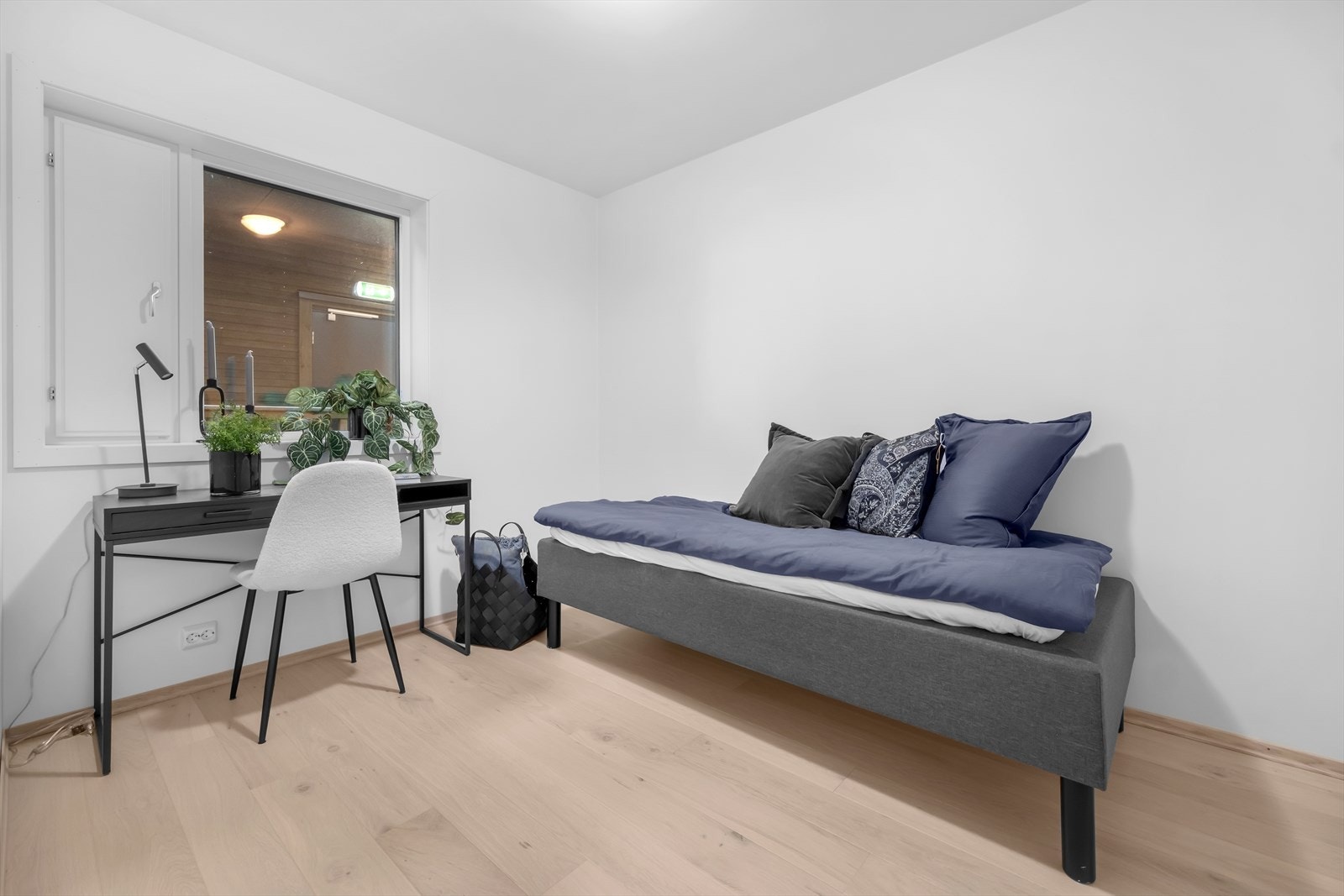 Soverom 2 fra leil. T2 5-3 Galleribilde