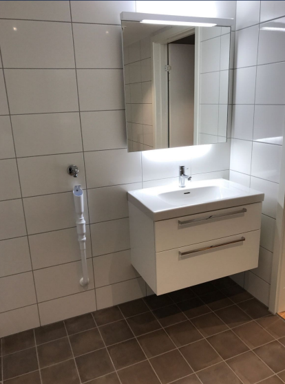 Bad. Vaskemaskin og tørketrommel er inkludert. Galleribilde