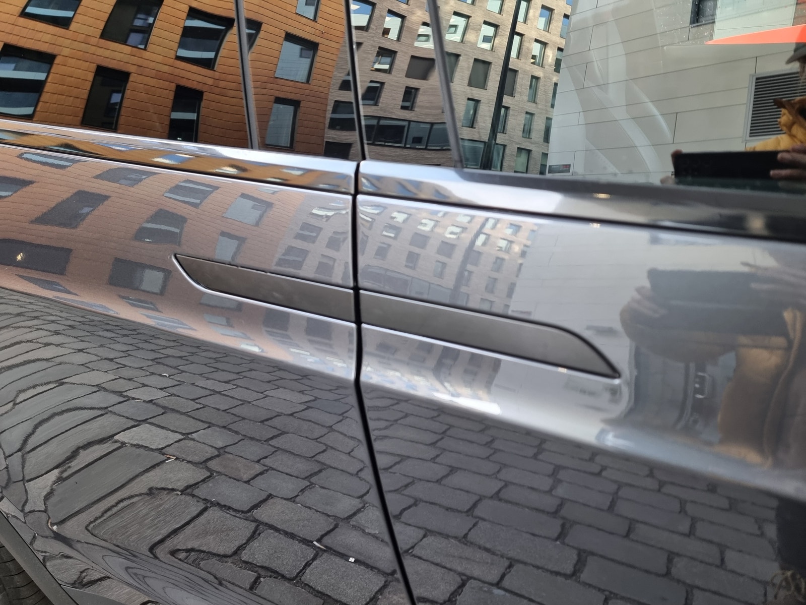 Tesla Model X 9