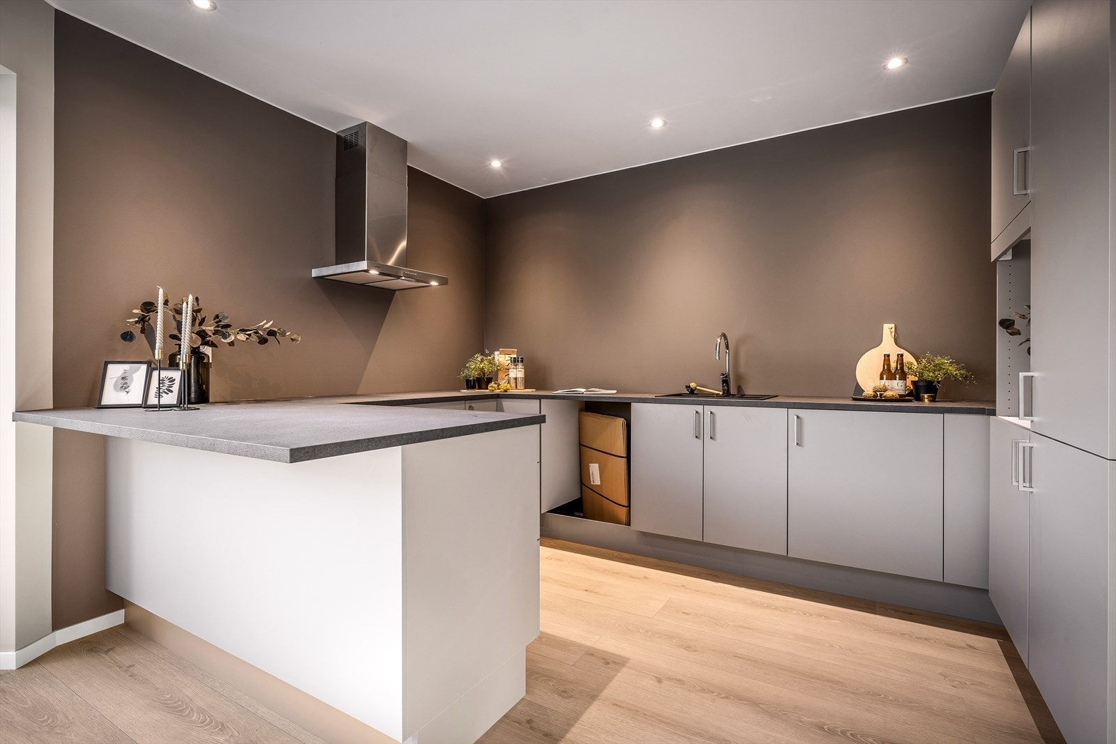 Stilrent kjøkken fra kvalitetsleverandøren HTH. Galleribilde