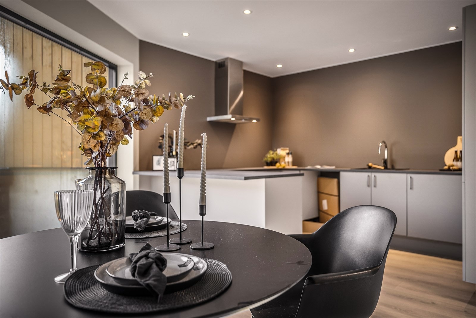 Helt nye tomannsboliger som går over 3 plan. Galleribilde