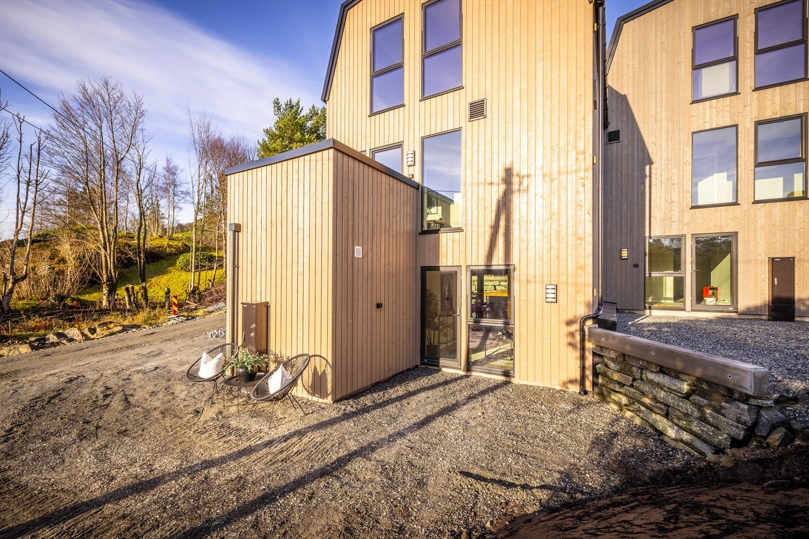 Stort uteområde med god plass til utemøblering. Galleribilde