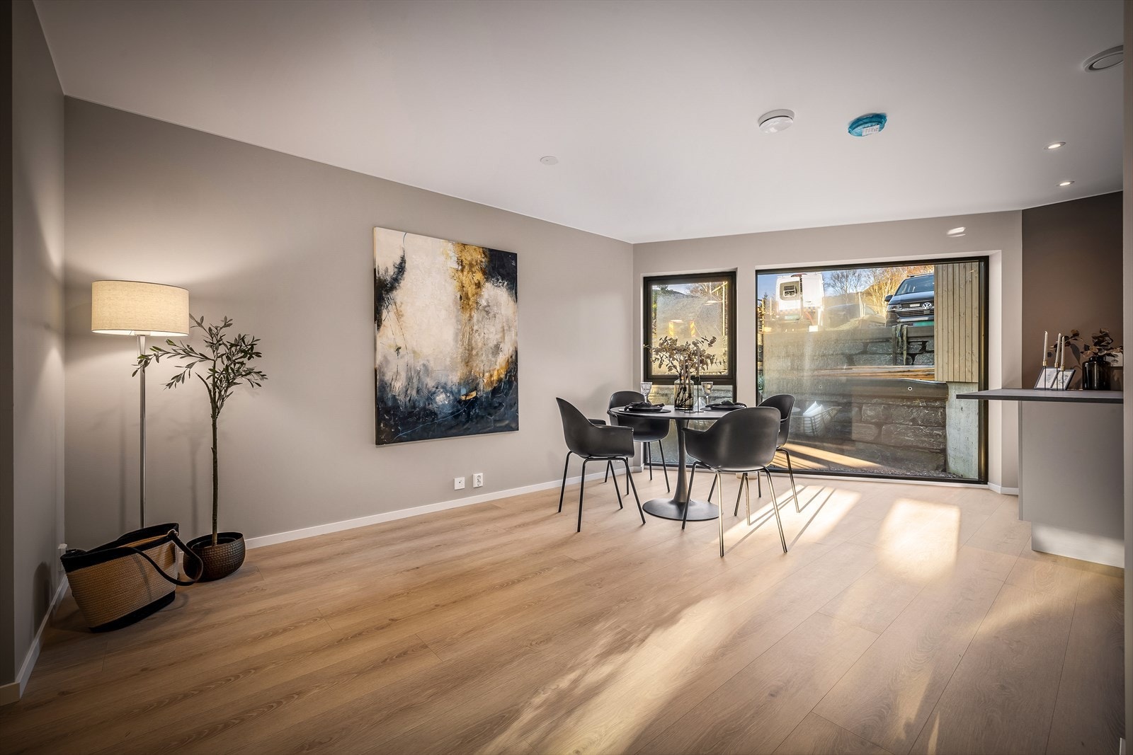 Her er det god plass til romslig spisegruppe som rommer hele storfamilien og vennegjengen! Galleribilde