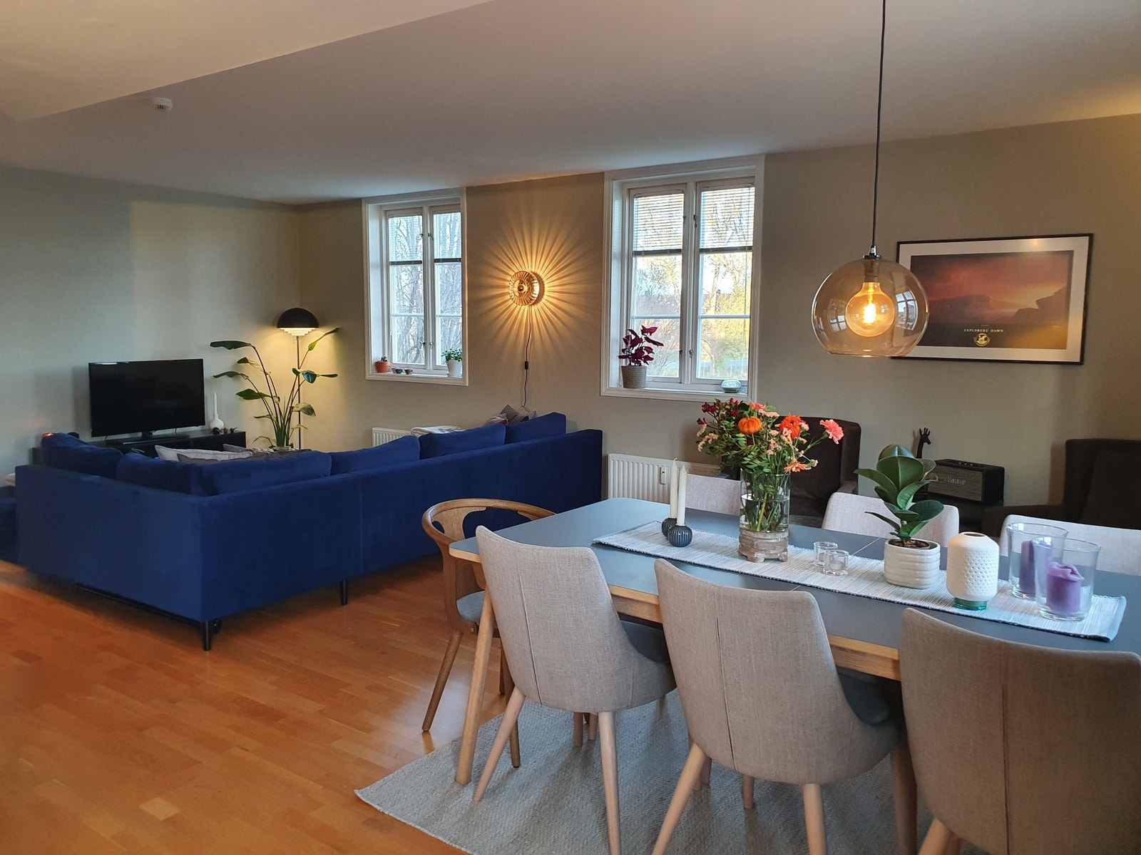 Leiligheten leies ut delvis møblert med noen av møblene på bildene. Galleribilde