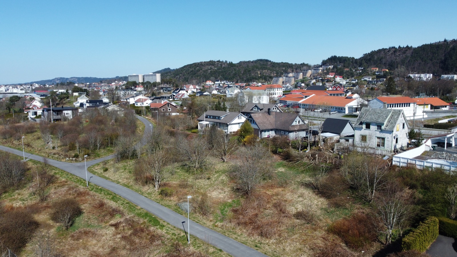 Friområde / tursti foran eiendommen. Galleribilde