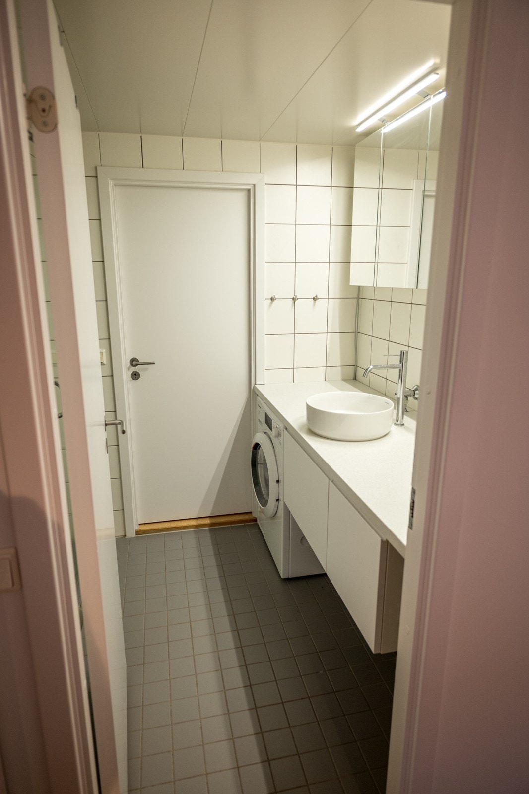 Miele vaskemaskin på badet Galleribilde