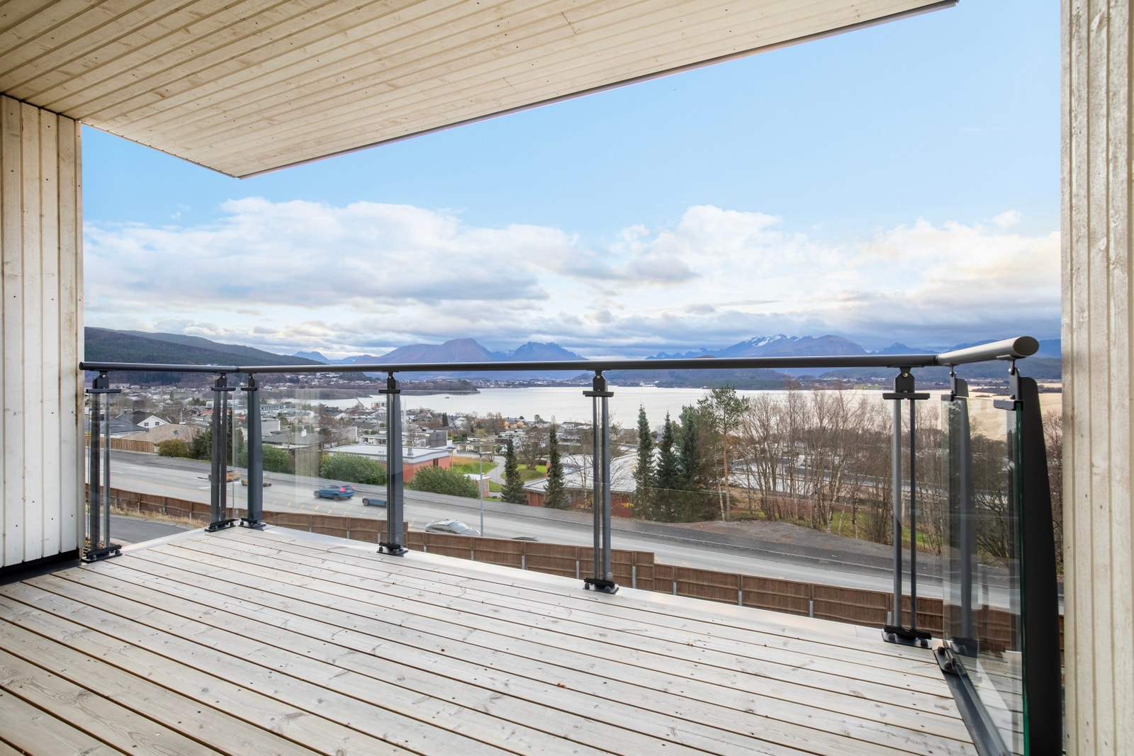 Utsikt fra balkong. Galleribilde