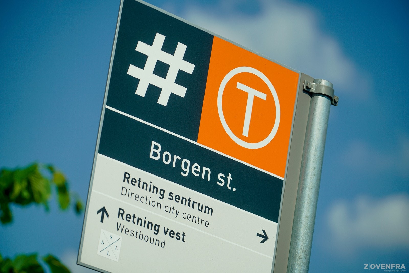 Området gir mulighet for offentlig kommunikasjon via buss, tog og trikk. Nærmeste
holdeplasser er Borgen T-banestasjon og Smestad T-banestasjon Galleribilde