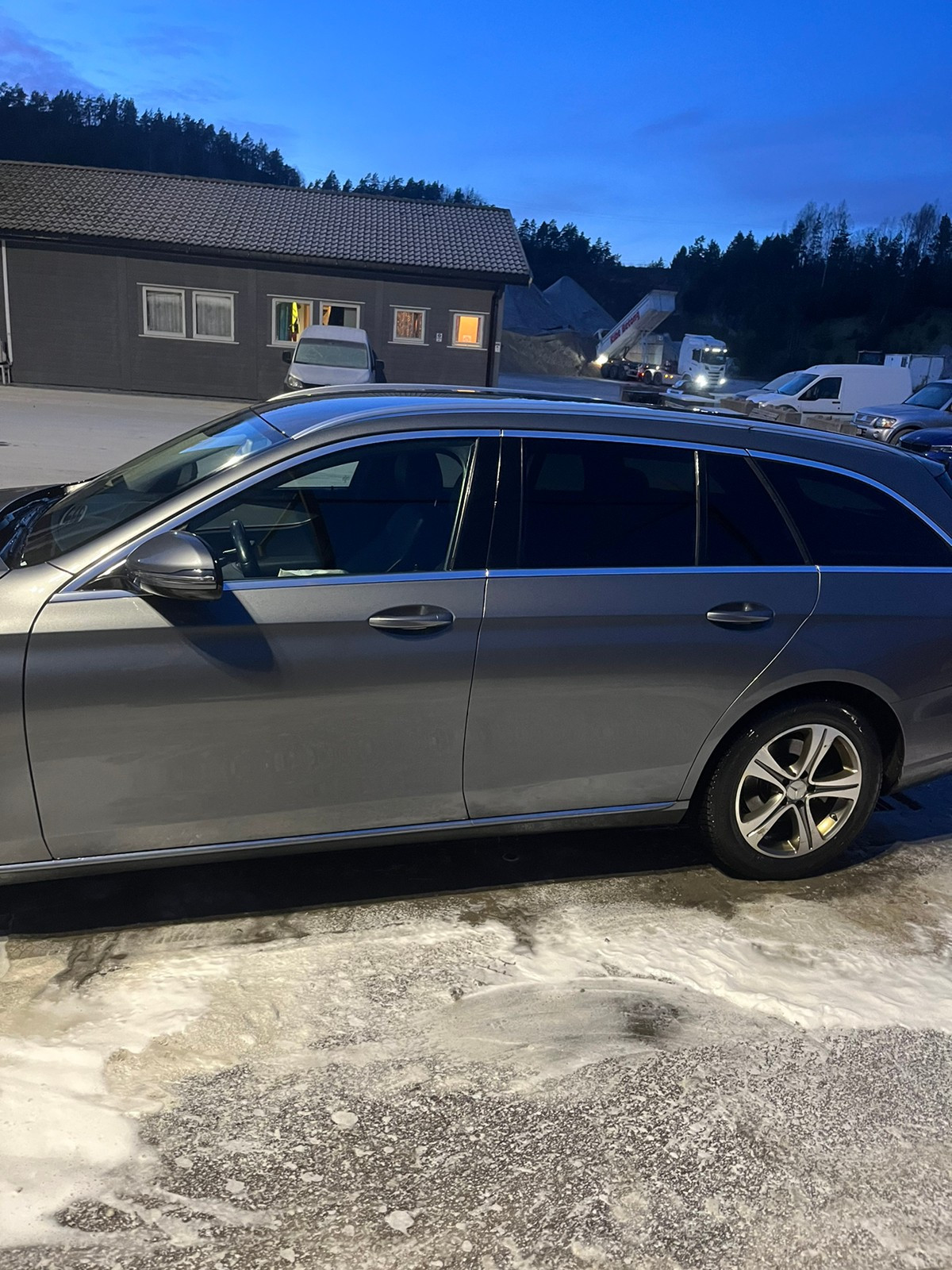 Mercedes-Benz E-Klasse E220d T 4MATIC