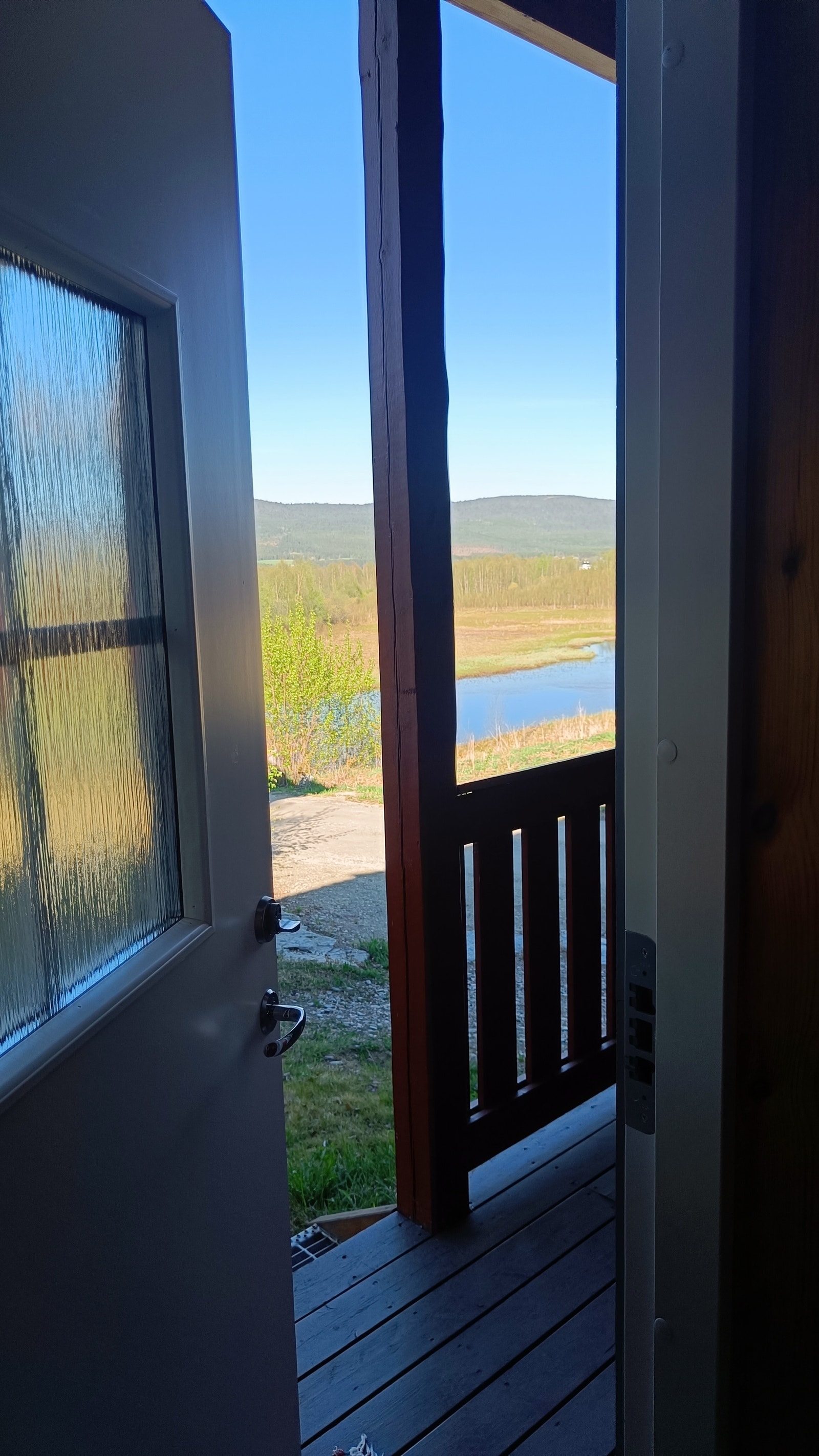 Utsikt fra stua og veranda Galleribilde