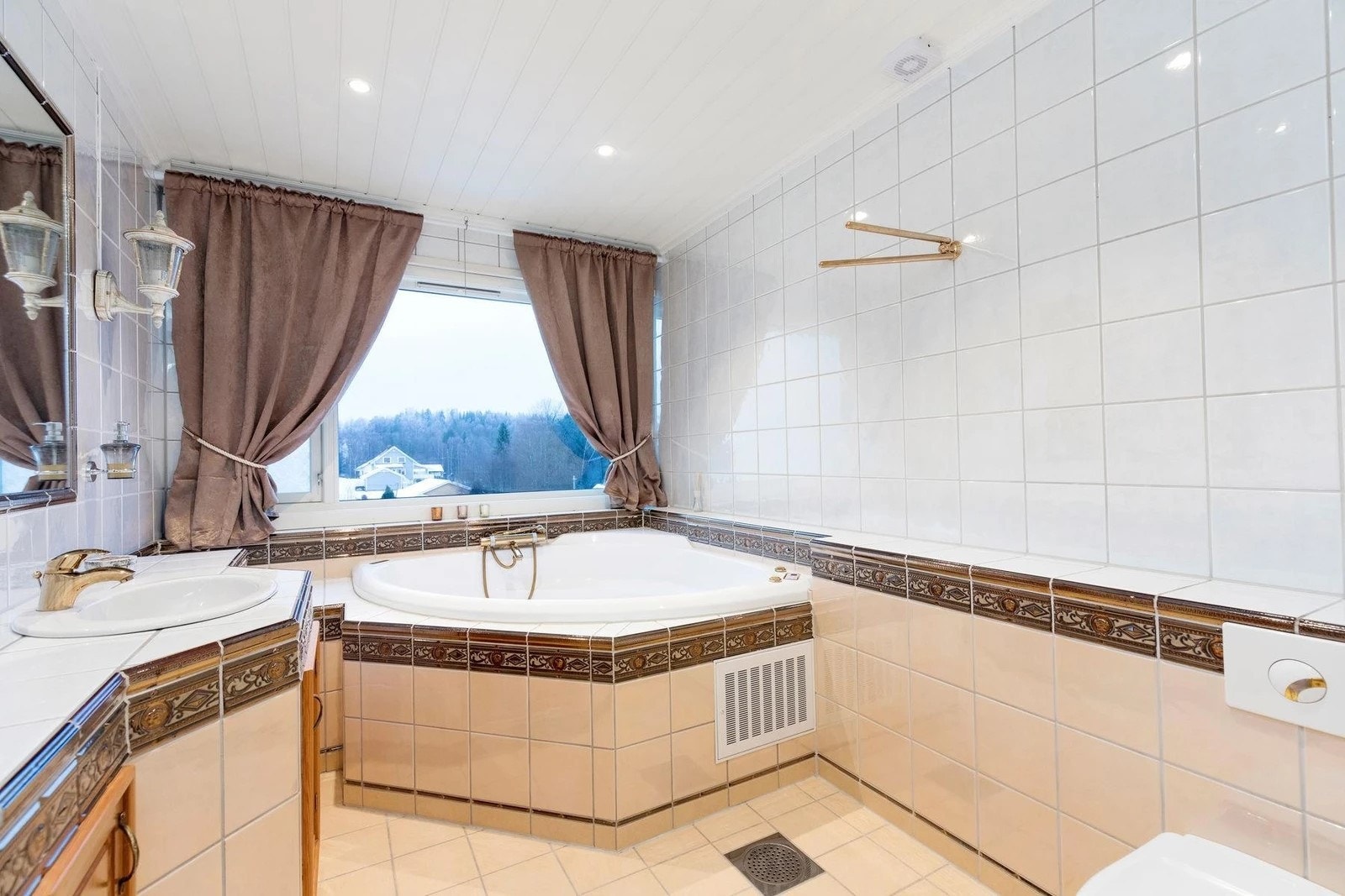 Hovedbad med boblebad Galleribilde