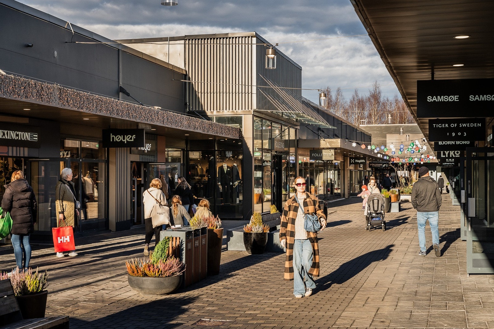 Det er kort vei til gode servicetilbud i Vestby, og merkevarebyen Oslo Fashion Outlet ligger ca 10 min med bil fra Jomfru Møllers vei 12. Galleribilde
