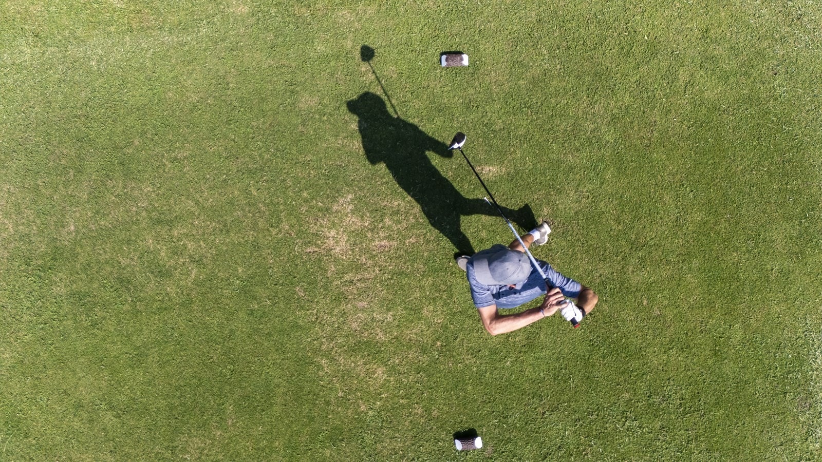 18 hulls golfbane på Aas Gård Golfpark er bare noen minutter unna Rotneshagen Galleribilde