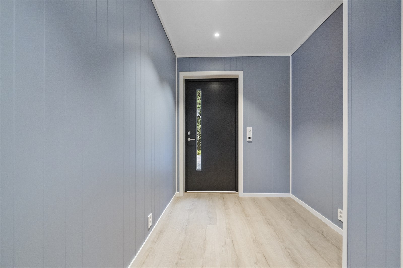 Entre (alle innvendige bilete er frå snr. 1) Galleribilde