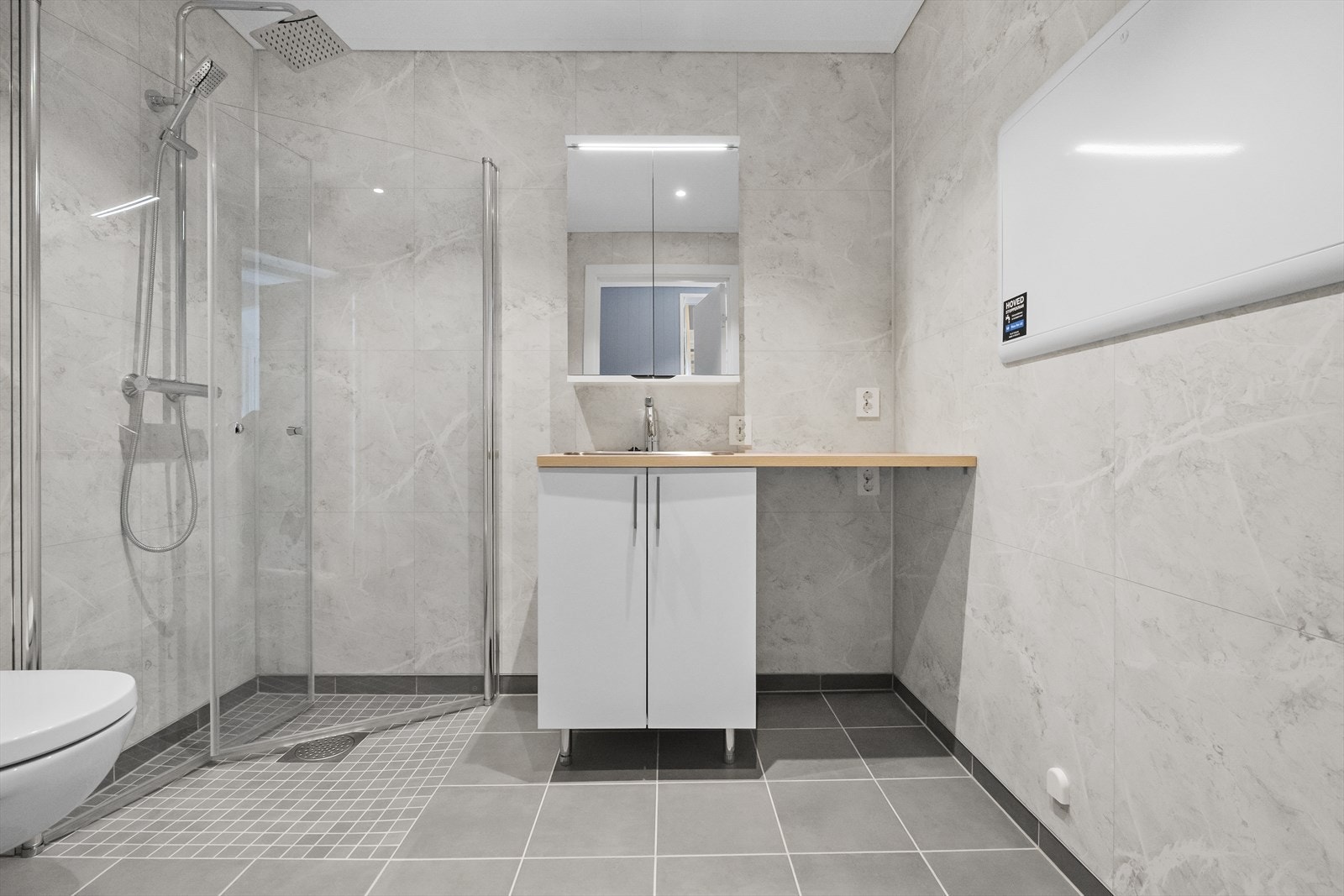 Bad 2/vaskerom Galleribilde