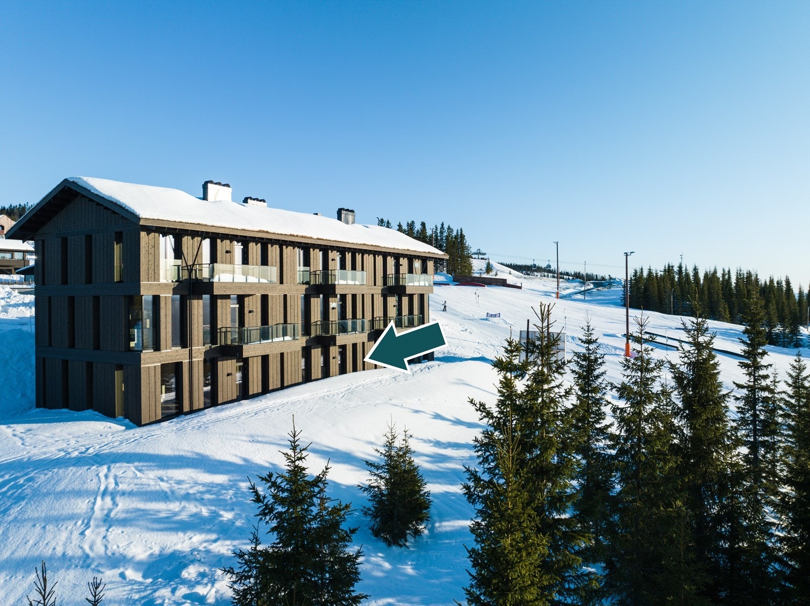 Velkommen til leilighet 712 - en flott 3-romsleilighet beliggende i byggets første etasje. Galleribilde