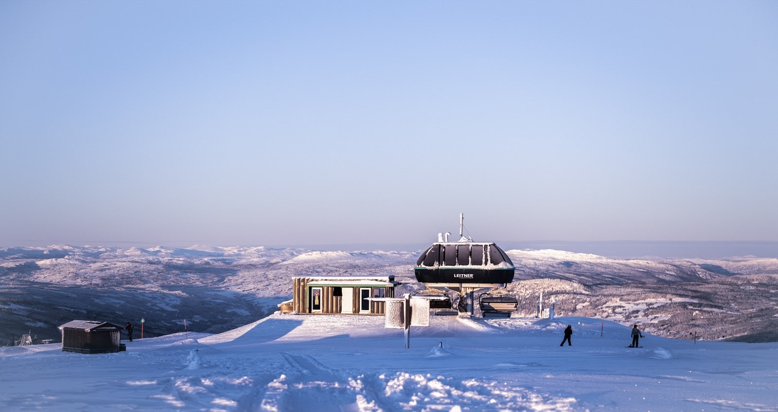 Alpinløypene i Hafjell har vanskelighetsgrad for ethvert nivå; fra grønne til svarte løyper. Hafjell kan også skilte med Norges lengste sammenhengende nedfart på hele 6 km Galleribilde