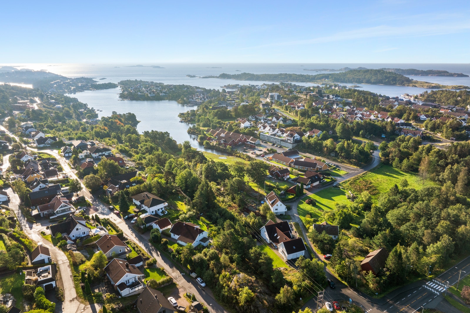 Kort vei til svaberg og strand Galleribilde