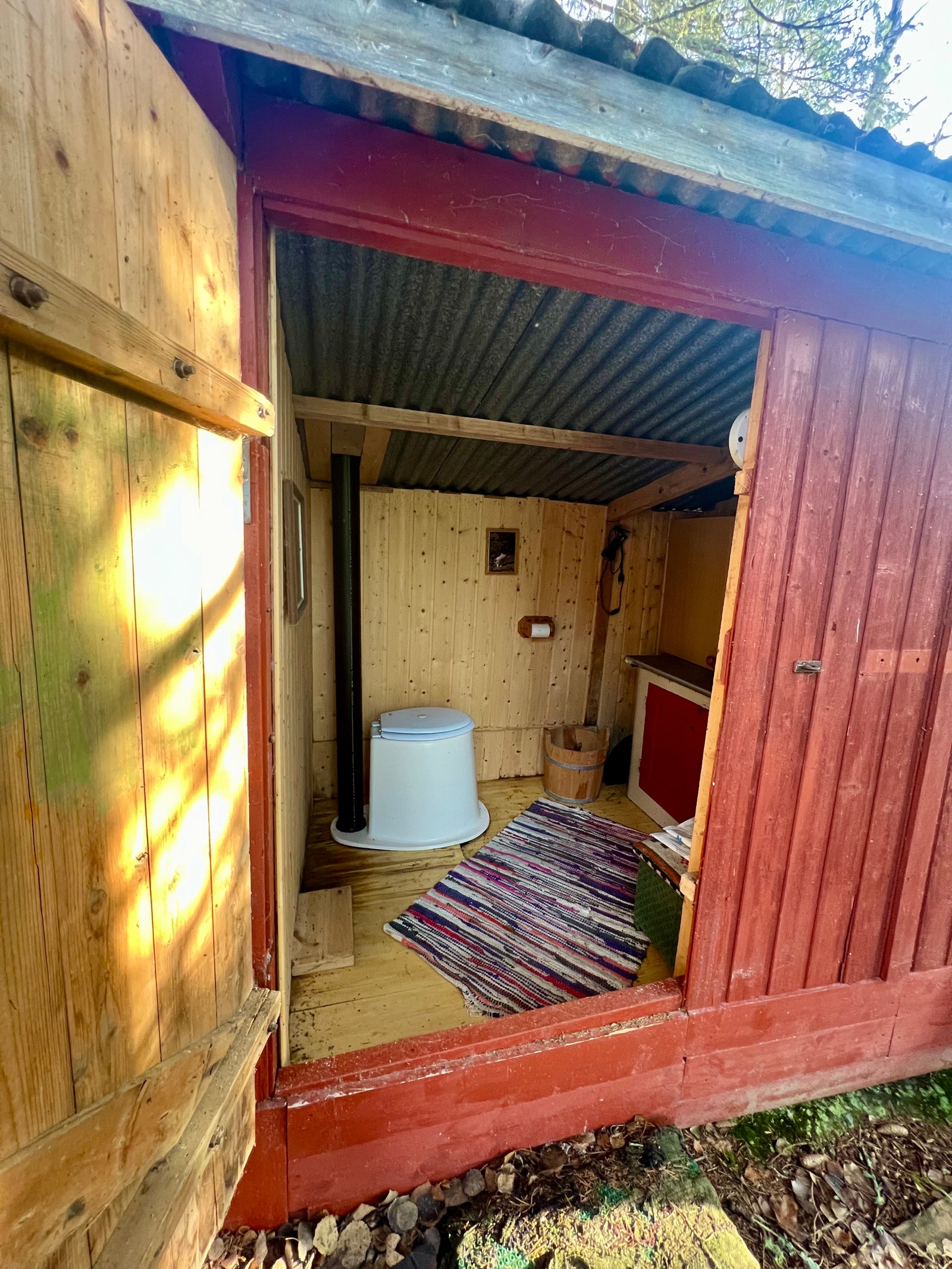 Sjarmerende utedo Galleribilde