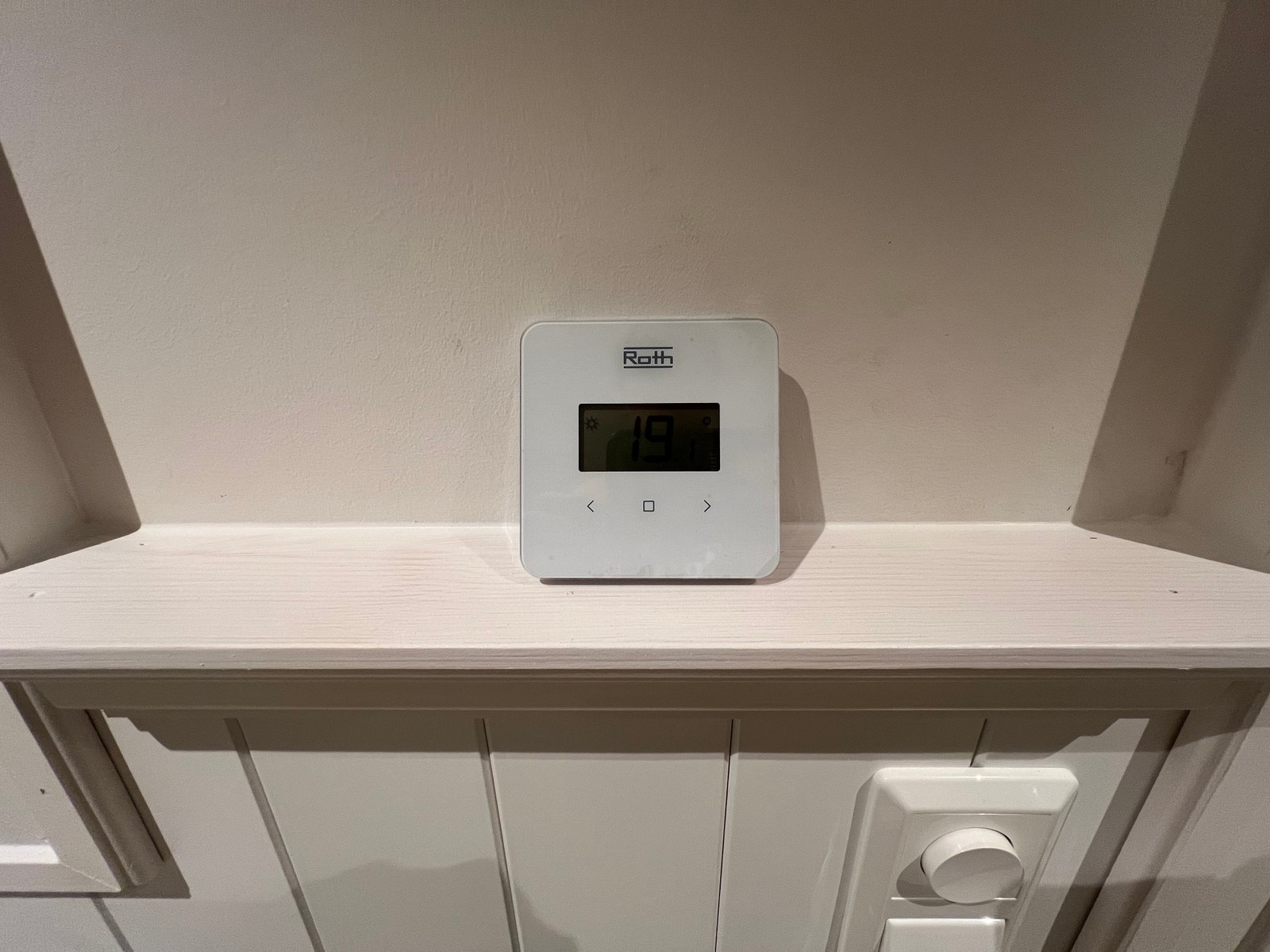 Leiligheten har vannbåren gulvvarme fra bergvarmeanlegg som gir deilig temperatur hele året - inkludert i leien Galleribilde