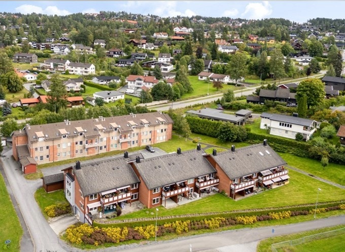 Leiligheten ligger i etablert og rolig boligmiljø Galleribilde
