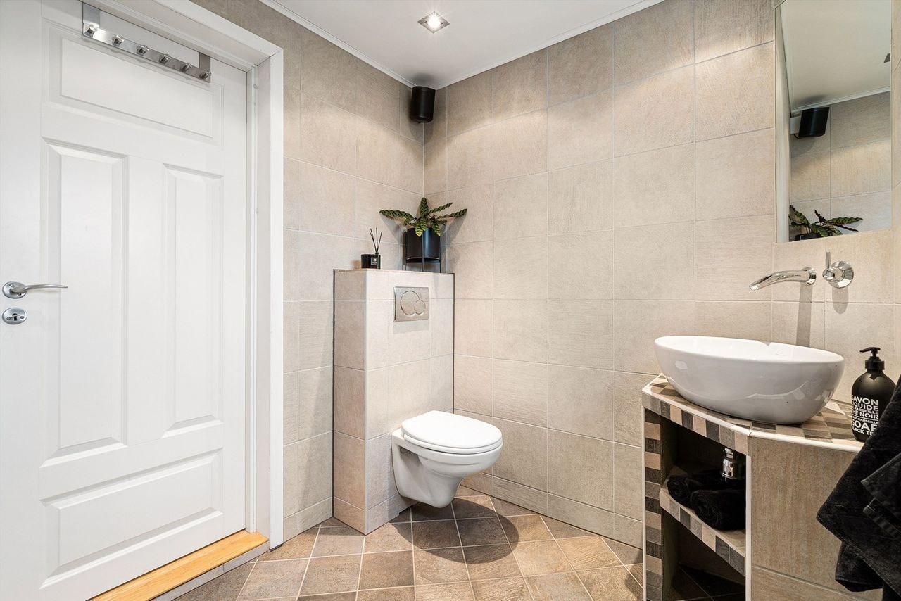 Bad i 1 etasje Galleribilde