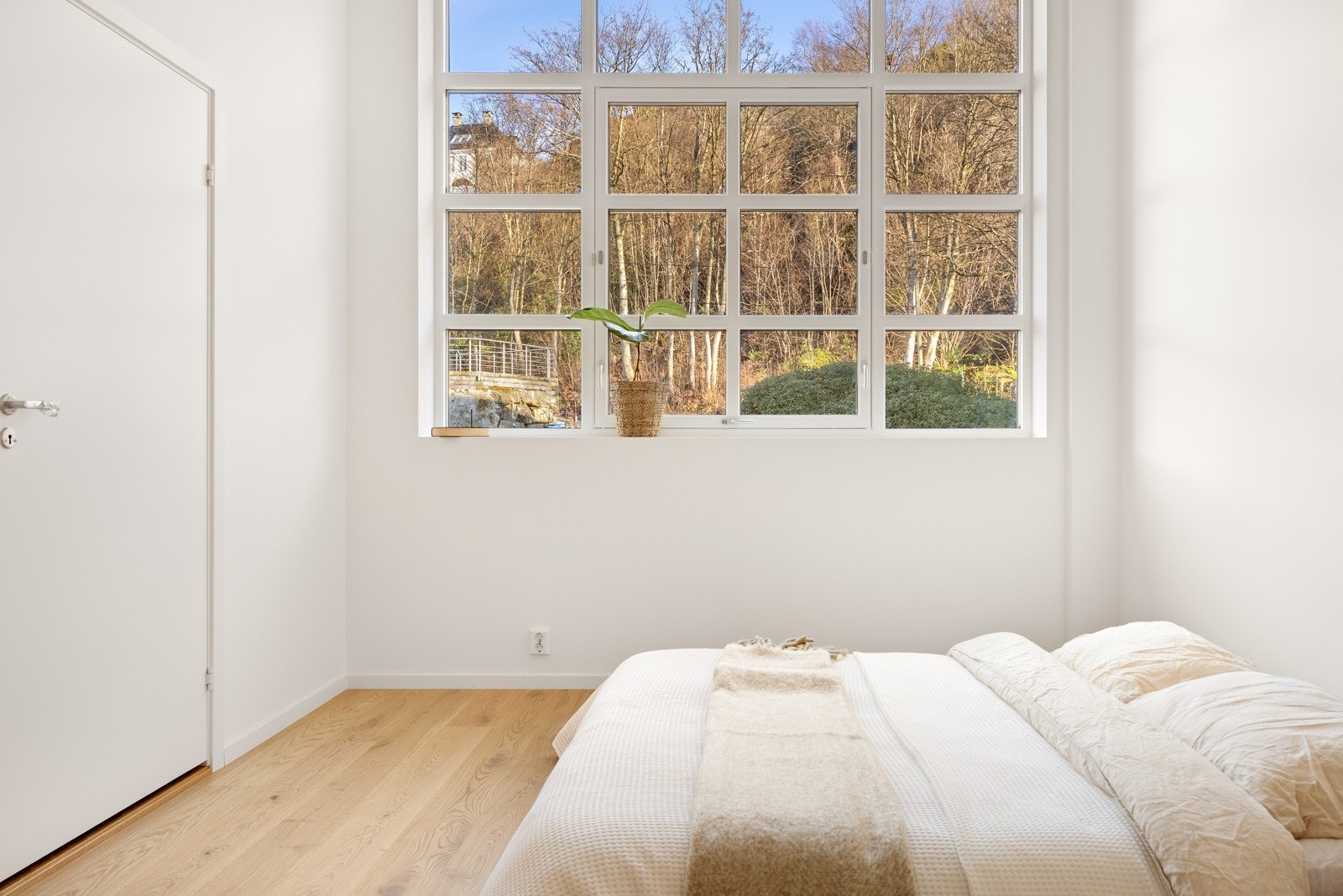 Hovedsoverommet ligger på østsiden av leiligheten. Galleribilde