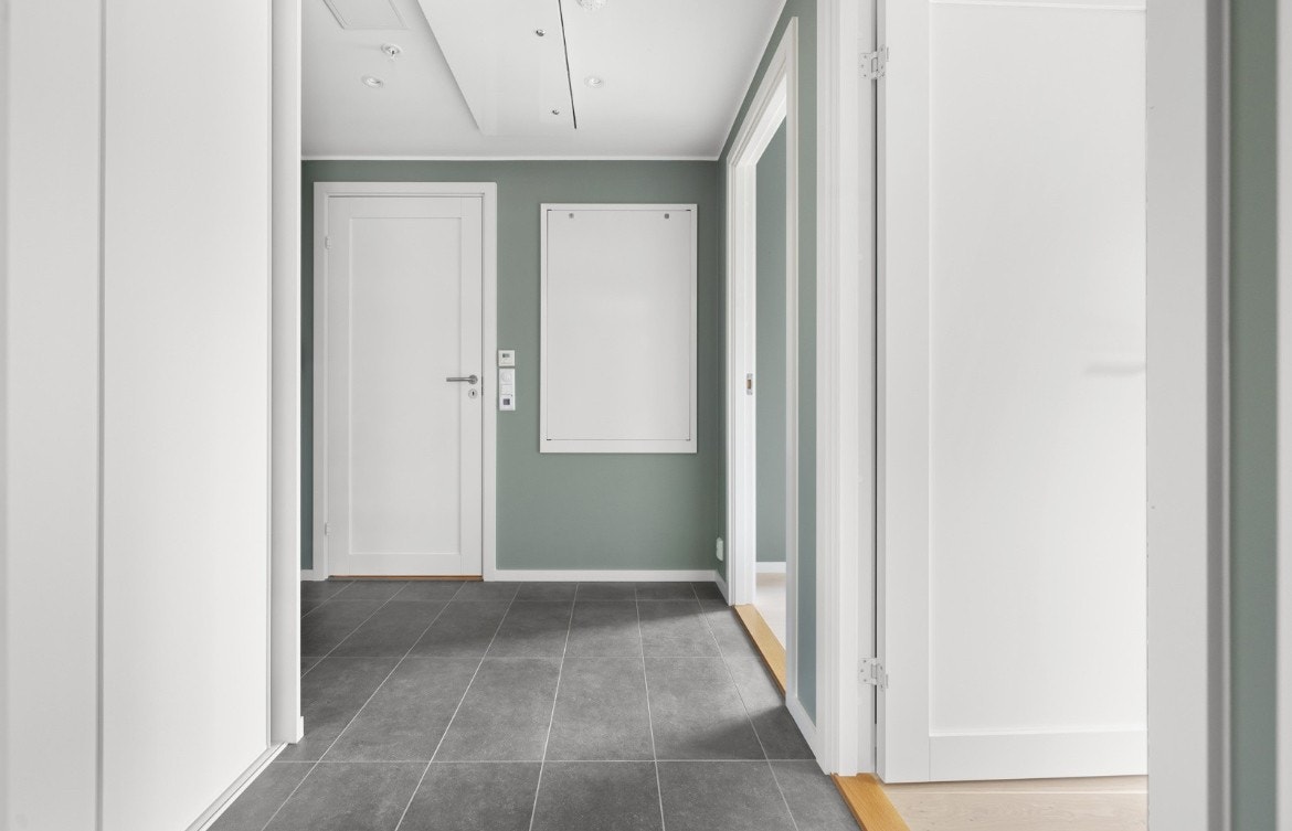 Romslig hall Galleribilde