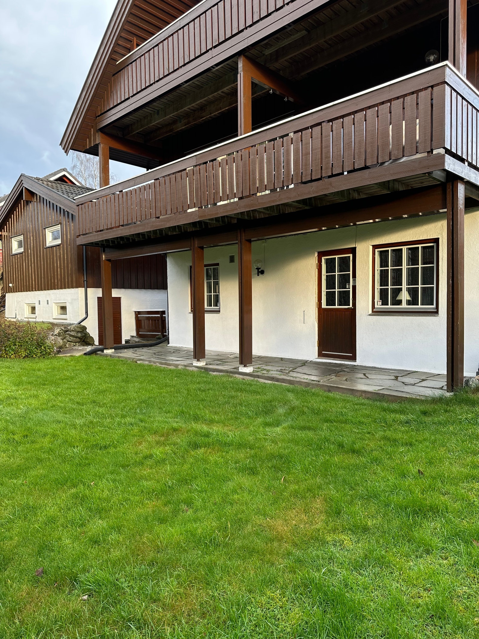 Uteplass med tilknytning til hagen Galleribilde