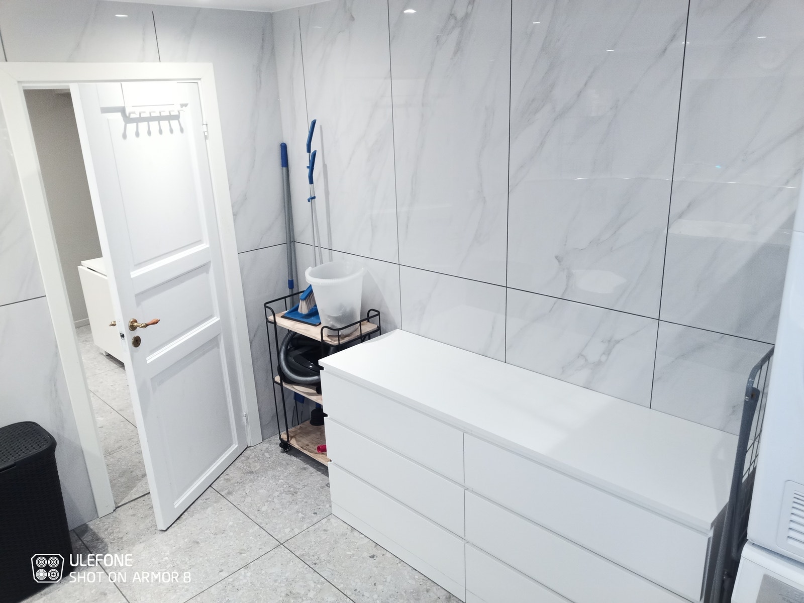 WC/Bad med skap Galleribilde