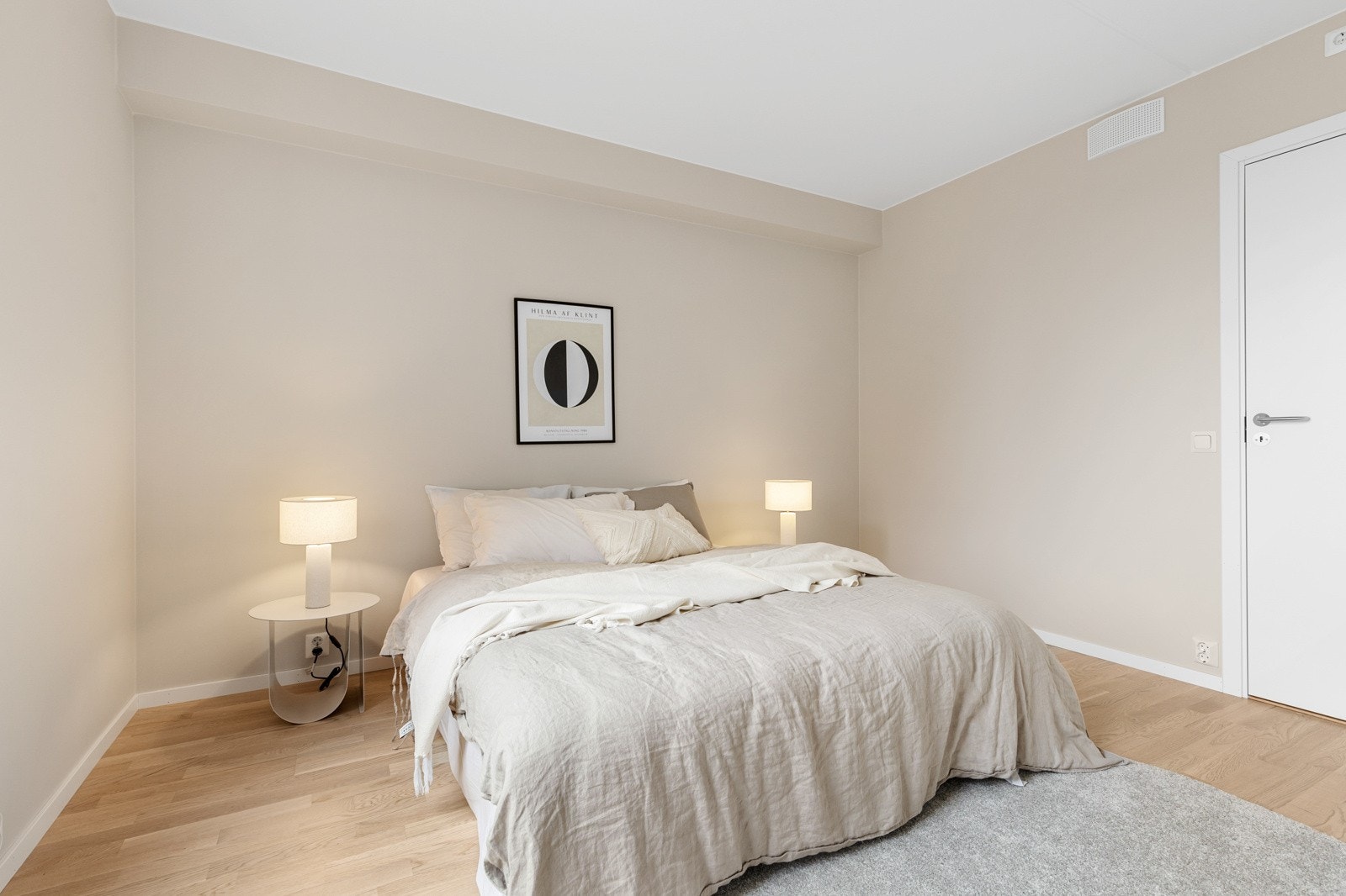 Soverom2. Bildet er hentet fra en lik leilighet i etasjen under. Galleribilde