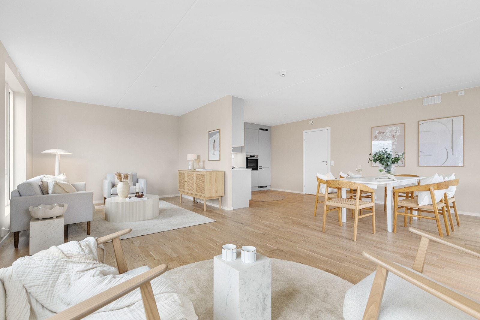 Stue. Bildet er hentet fra en lik leilighet i etasjen under. Galleribilde