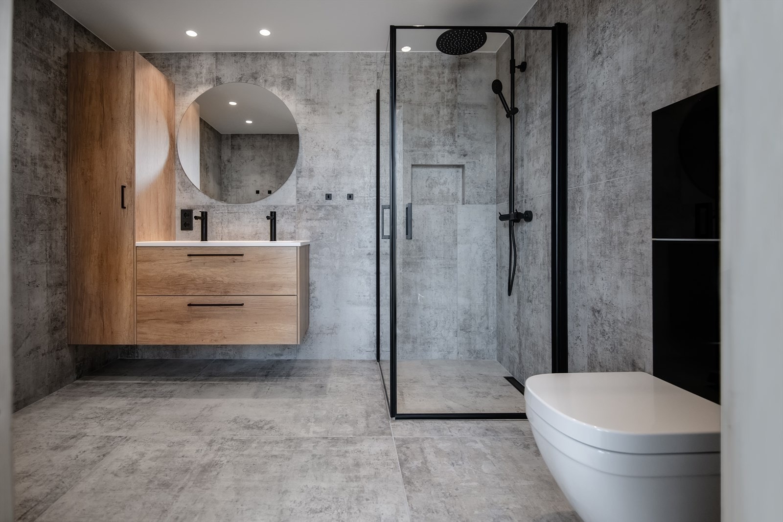 Moderne og tidsriktige bad. Badene er ferdig bygd. Kontakt megler for visning. Galleribilde