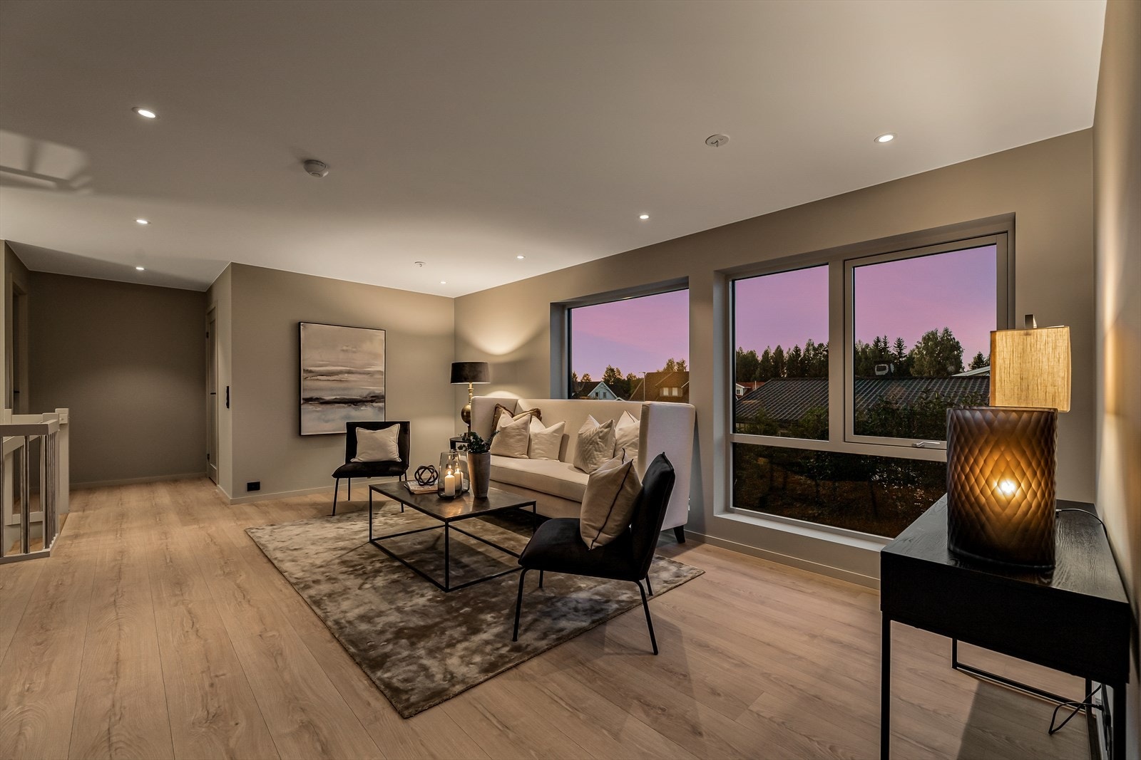 Bilde er hentet fra en ferdigstilt bolig. Det informeres om at dette er en annen bolig, og vil avvike fra standard leveranse. Galleribilde