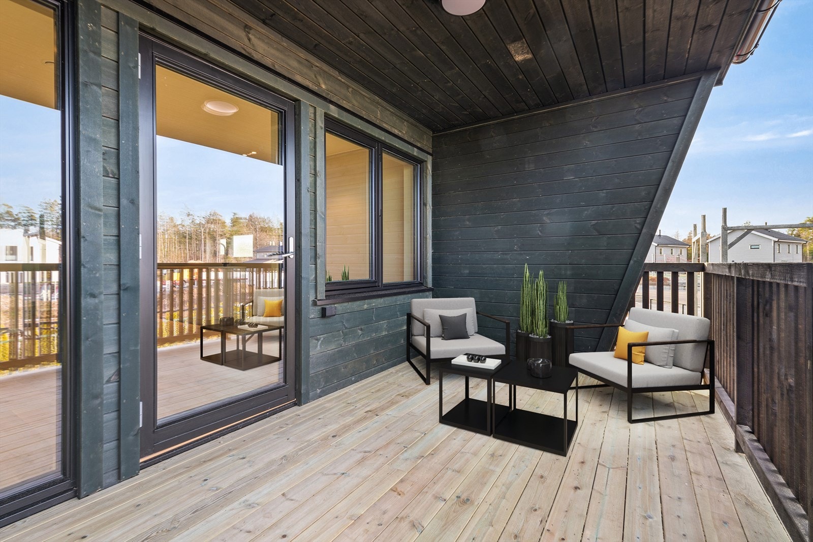 Bilde fra balkong i tilsvarende bolig av typen leilighet i 6 mannsbolig, størrelse 66 kvm. Bildet er ment
illustrerende og ikke helt samsvarende med standard i Frenvikrønningen. Galleribilde