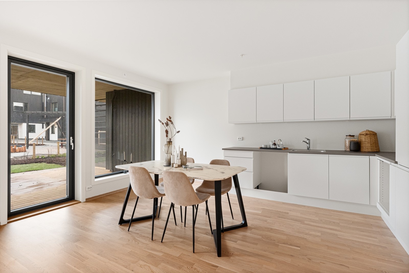 Frokost på terrassen? Galleribilde