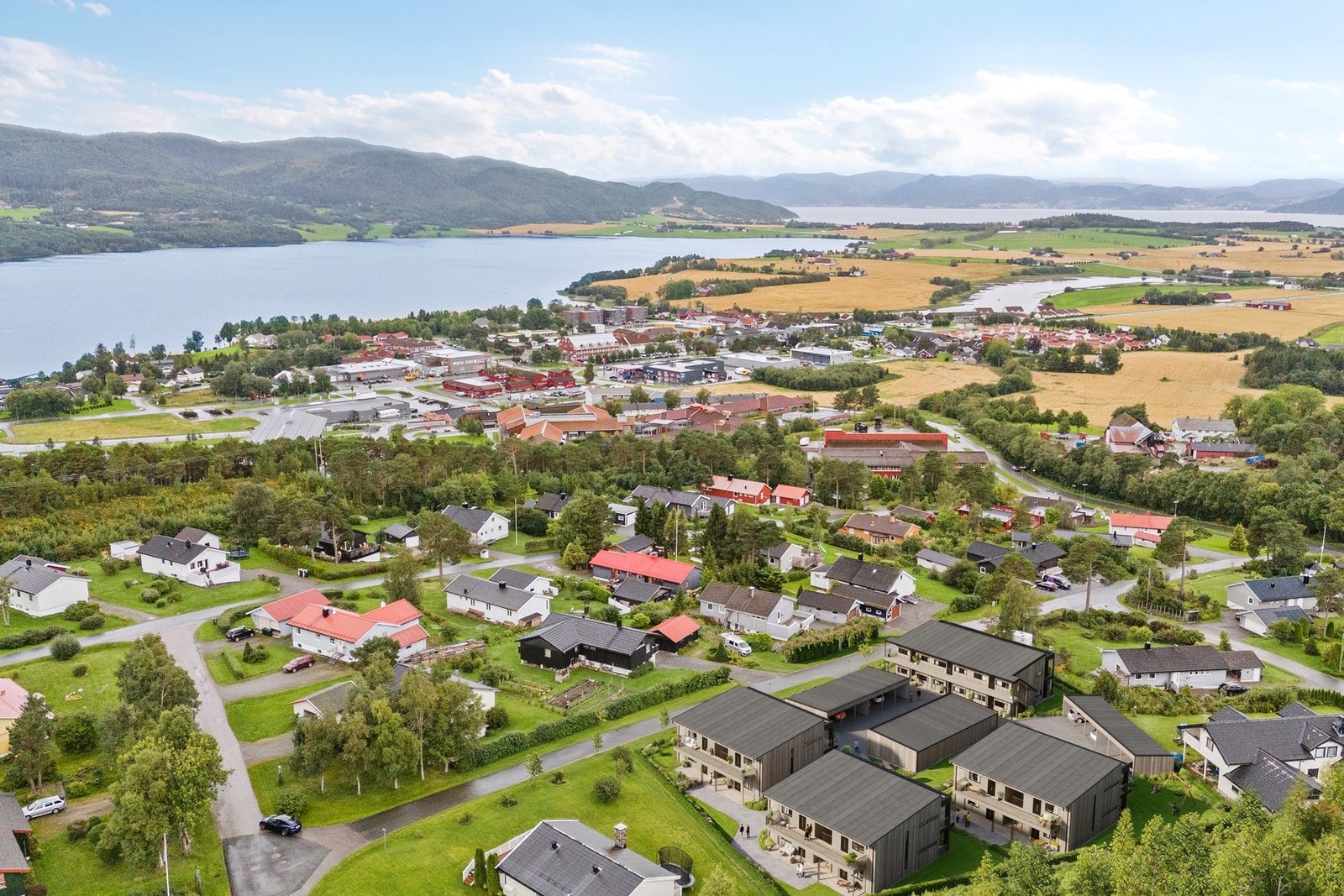 Med alle leilighetene følger både sportsbod og carport. Galleribilde
