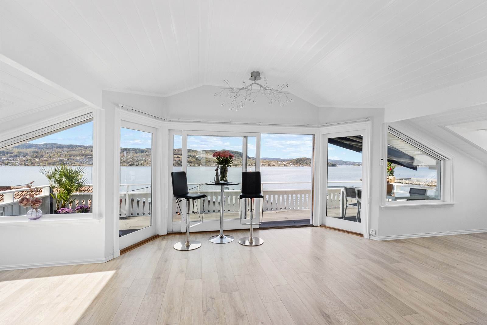 Hoveddel stue Galleribilde