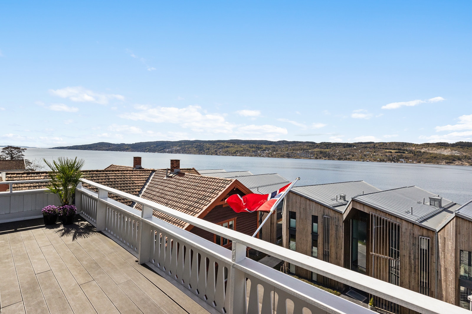 Hoveddel terrasse Galleribilde