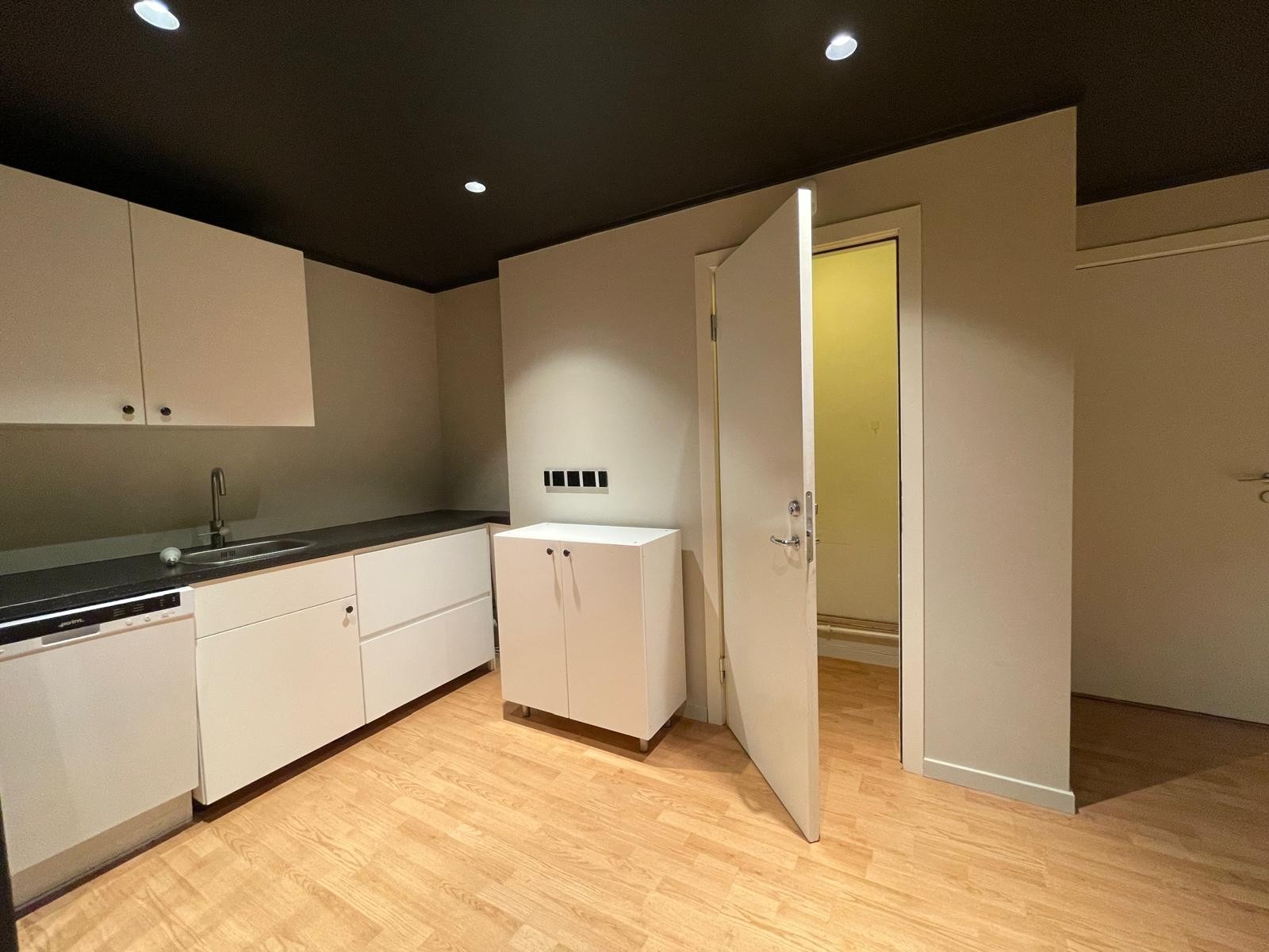 Kjøkkenkrok og toalett Galleribilde