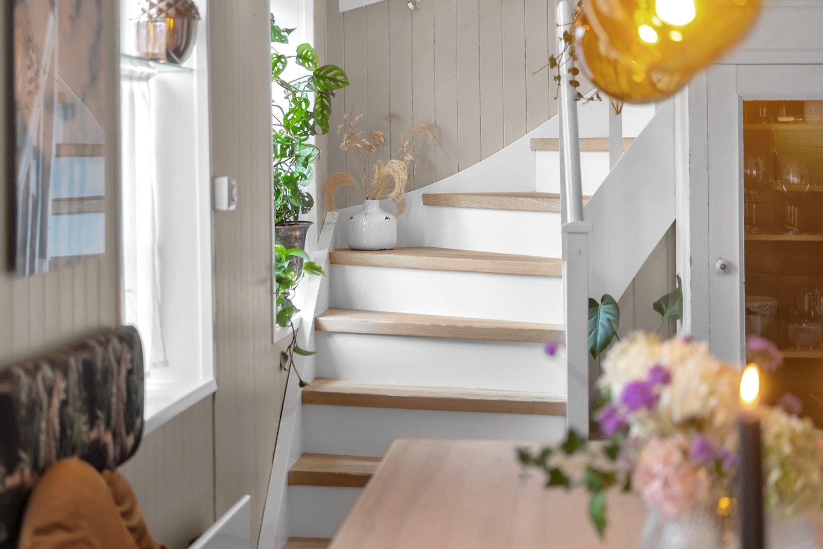 Trapp opp til 1. etg. Galleribilde