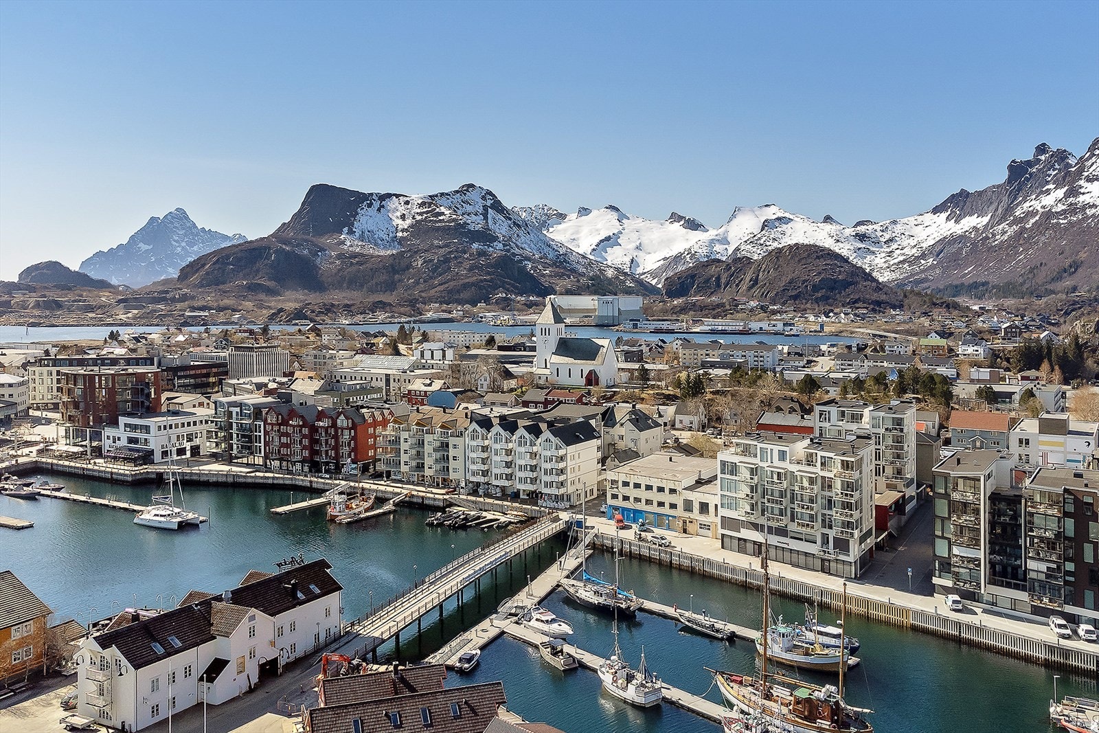 Leiligheten ligger langs Svolvær promenade Galleribilde